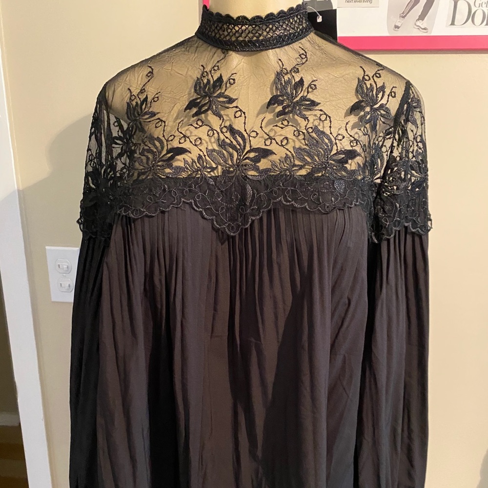 Nasty Gal Lace Pleated Blouse